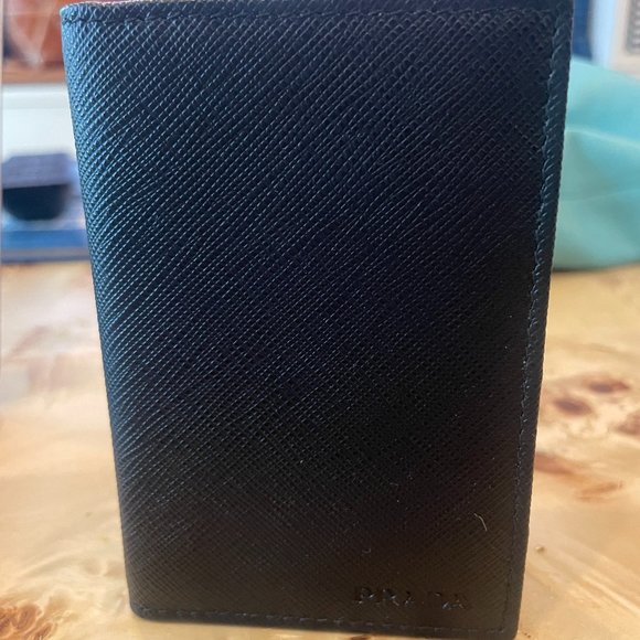 Mens Prada Wallet / Leather Card holder - Picture 2 of 5